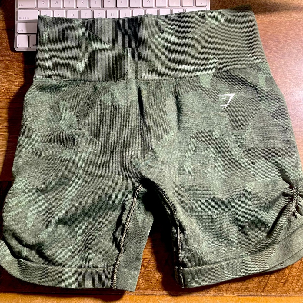 Adapt cameo seamless gymshark shorts